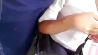 மொட்டை மாடியில் காலை வீட்டில் டீன் செக்ஸ் தேநீர் மேஜையில் ஒரு இனிமையான சிறுநீர் கழிப்பதன் மூலம் பூர்த்தி செய்யப்பட்டது