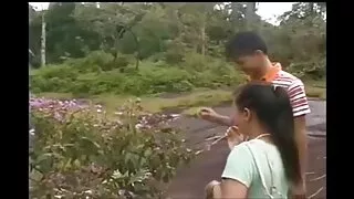 ஒரு பையனுக்கும் அவரது காதலிக்கும் இடையில், எல்லாம் வாய்வழி செக்ஸ் மூலம் முடிந்தது வீட்டில் ஆடுவது ஆபாச
